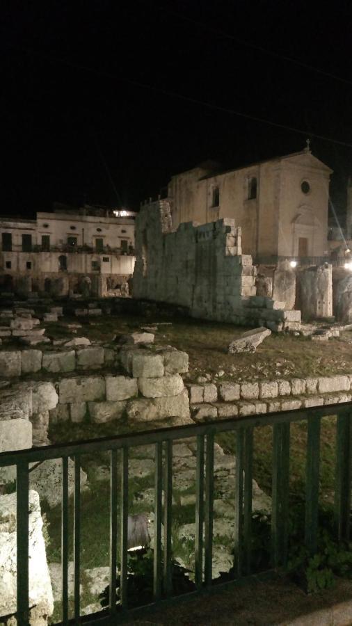 Strada Del Corso Da Alberto Apartment Avola Bagian luar foto